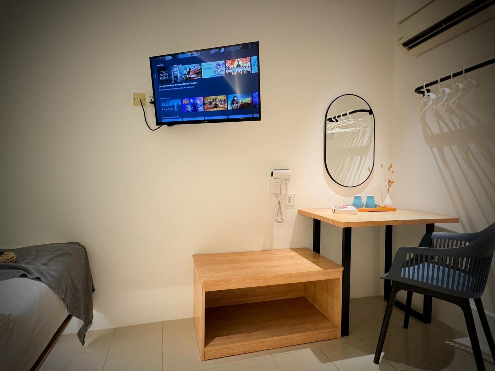 Apple 1 Hotel Queensbay Bayan Lepas Bagian luar foto